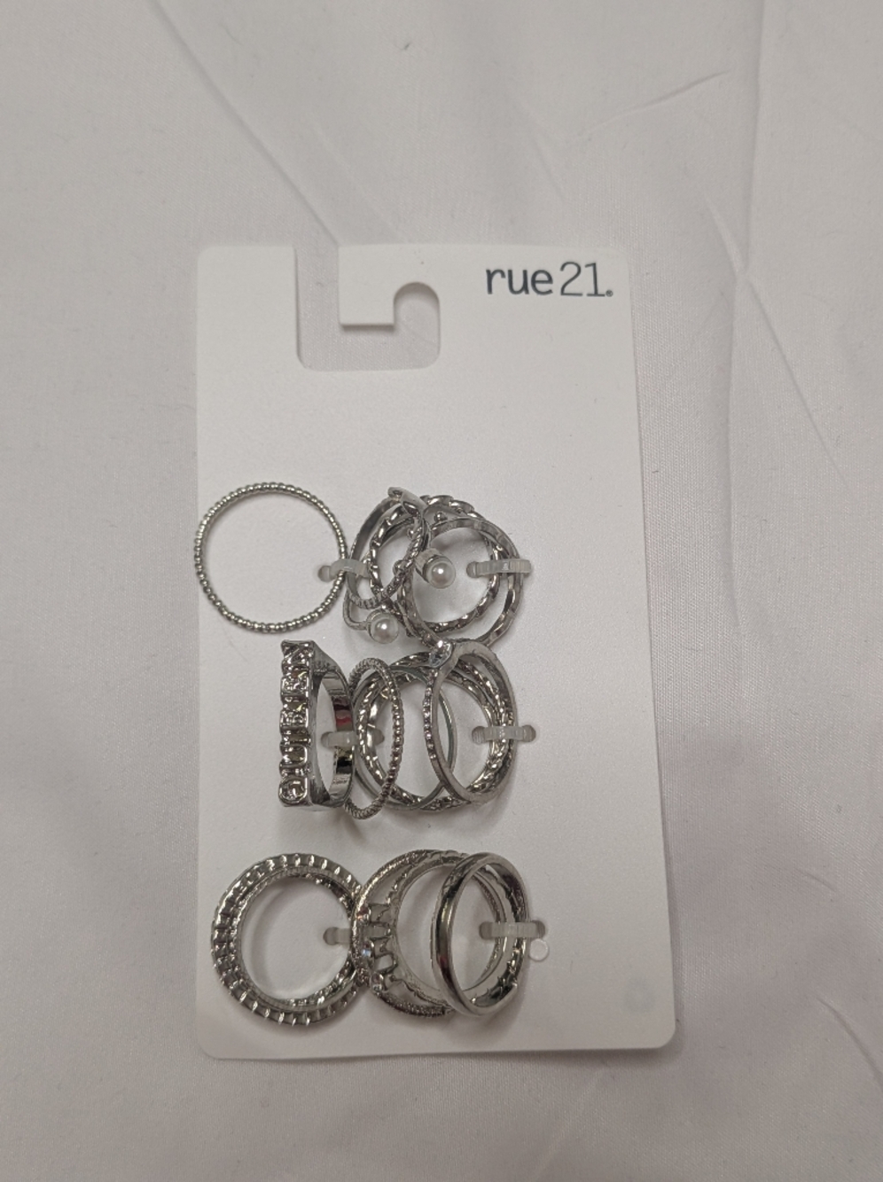🔴5/$25 NWT Stacking Ring Set! - Picture 3 of 4